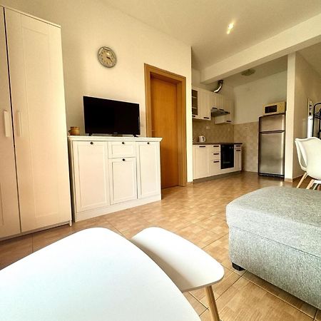 Apartmani Jela Makarska Exterior photo