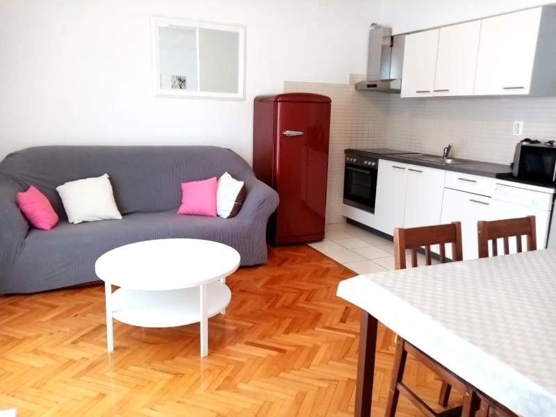 Apartmani Jela Makarska Exterior photo