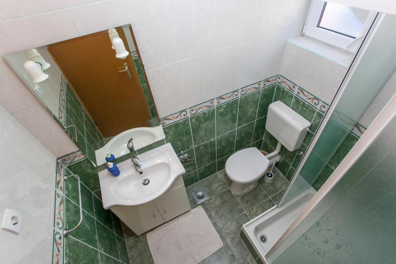 Apartmani Jela Makarska Exterior photo