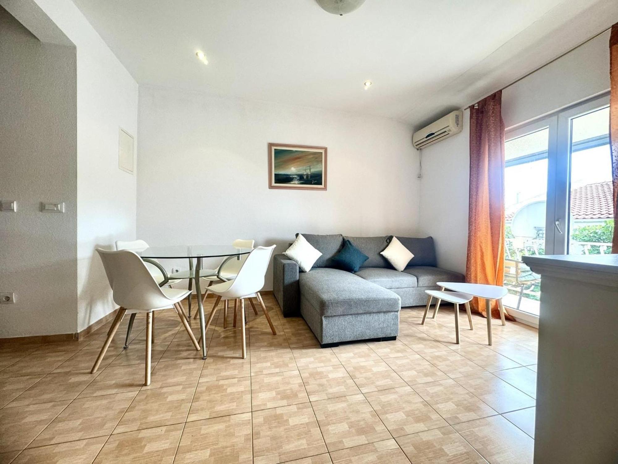 Apartmani Jela Makarska Exterior photo