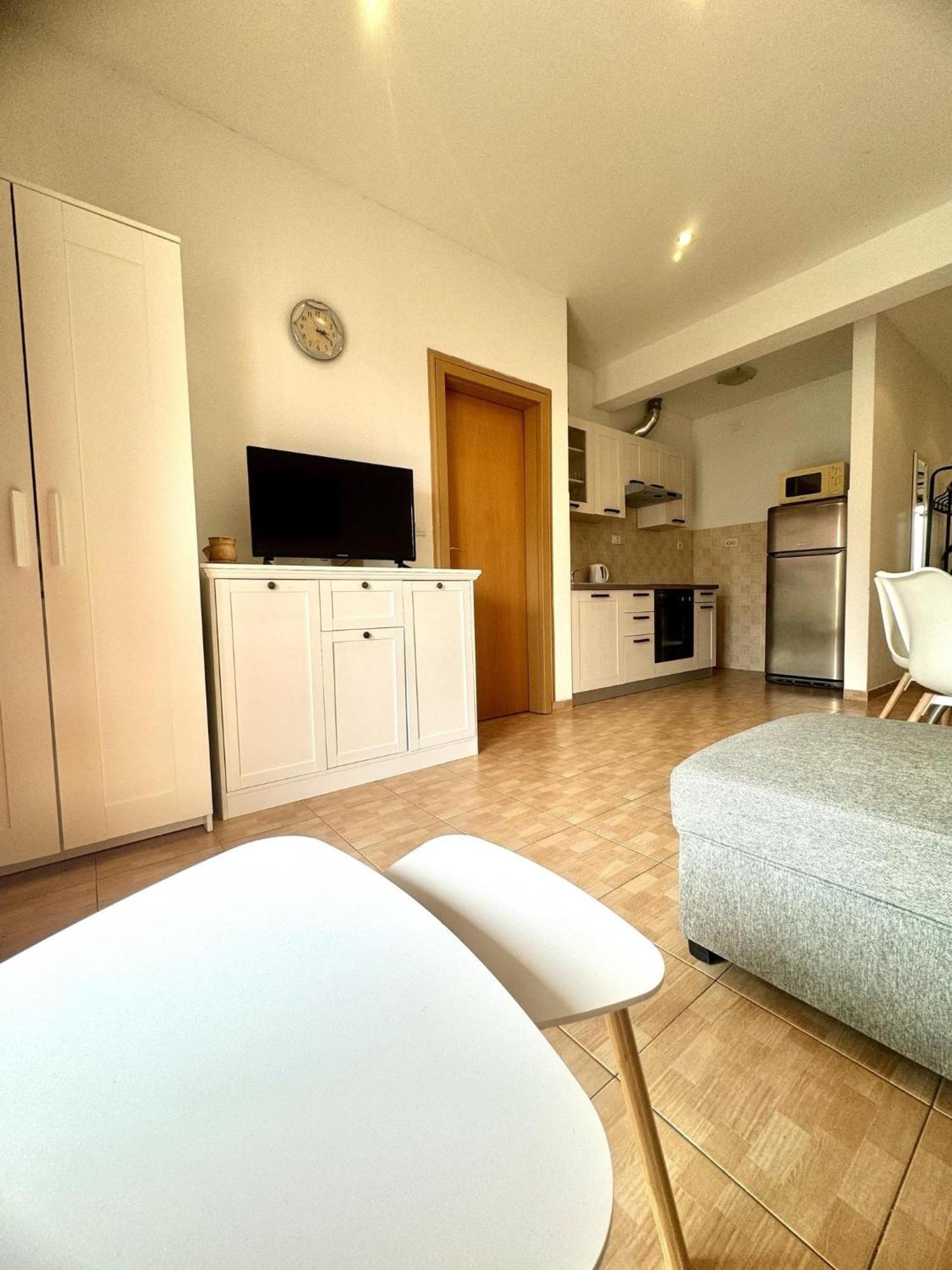 Apartmani Jela Makarska Exterior photo