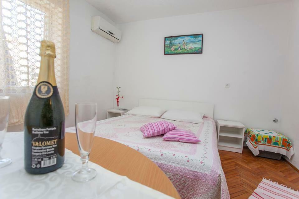 Apartmani Jela Makarska Exterior photo