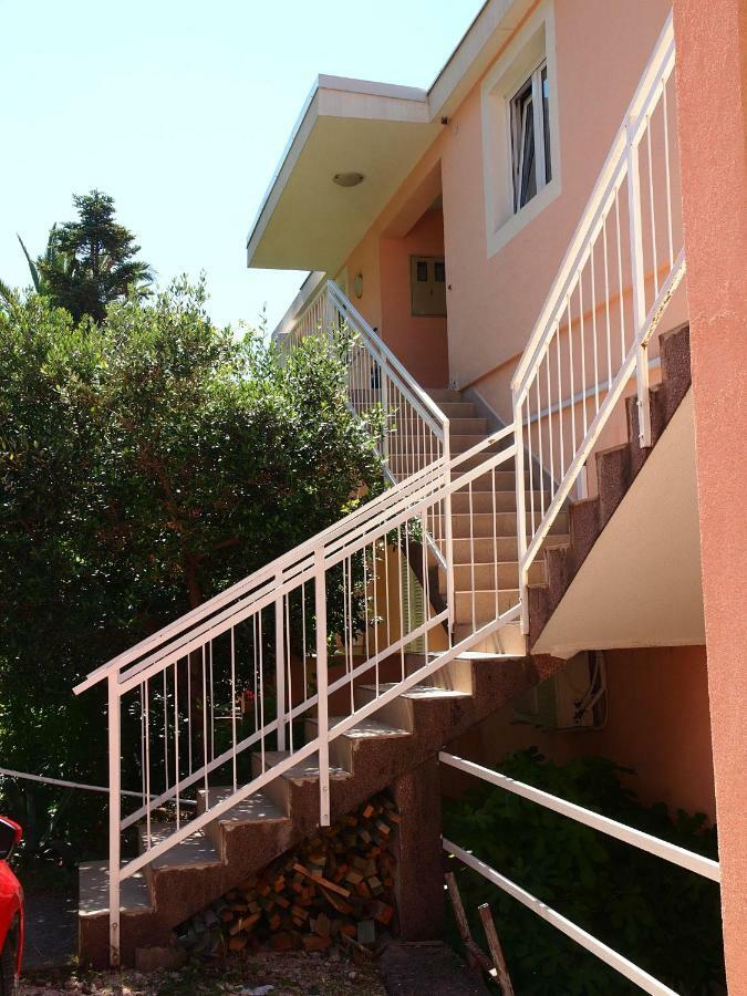 Apartmani Jela Makarska Exterior photo