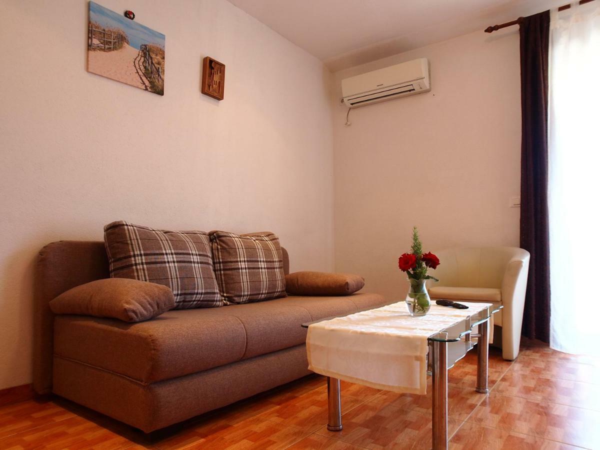 Apartmani Jela Makarska Exterior photo