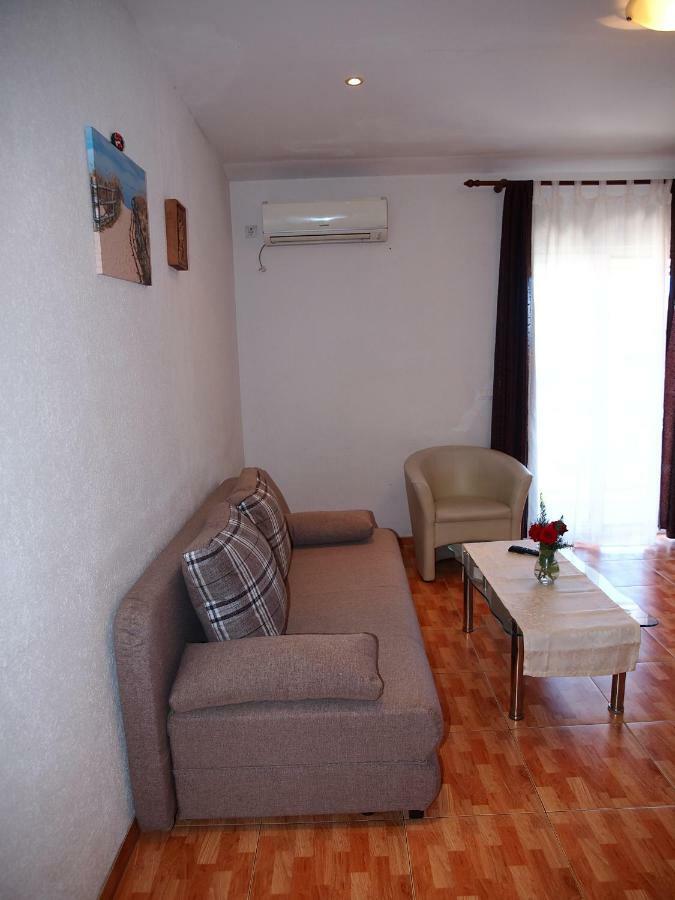 Apartmani Jela Makarska Exterior photo