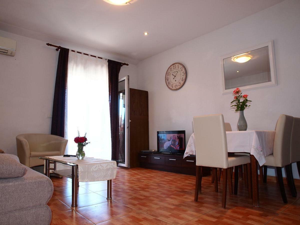 Apartmani Jela Makarska Exterior photo